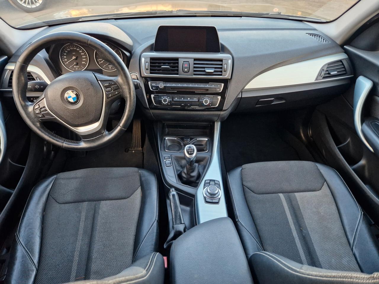 Bmw 116 116d 5p. Urban