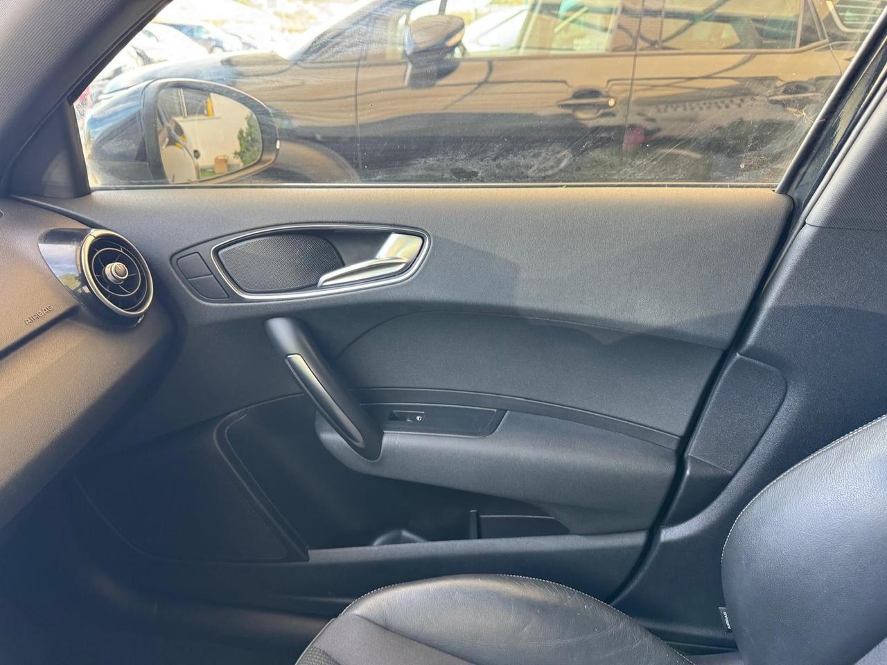 Audi A1 1.2 TFSI S line edition plus