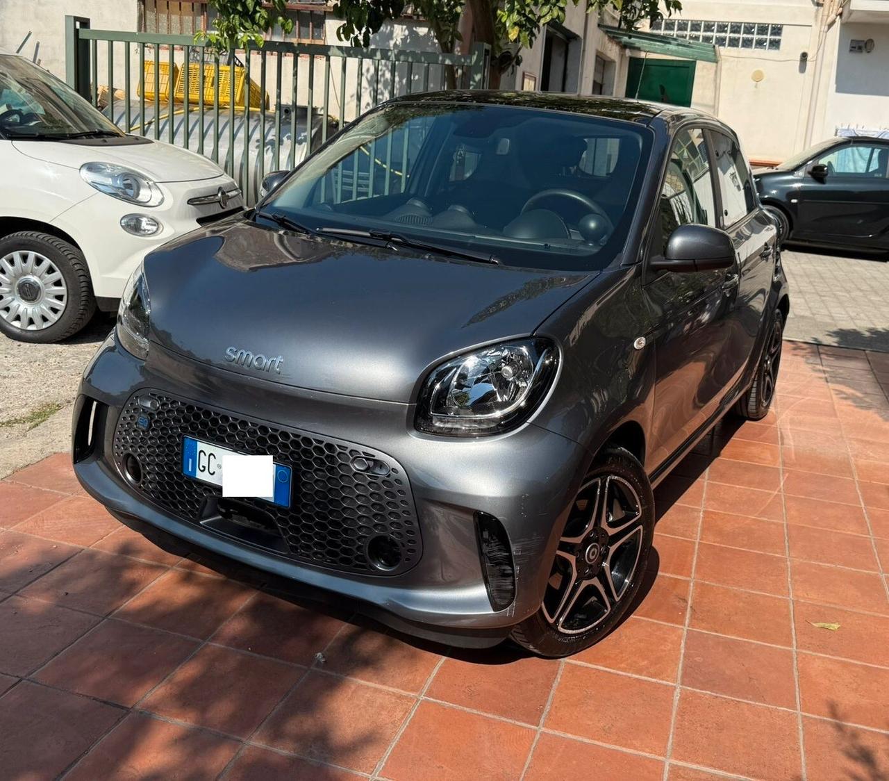 Smart ForFour EQ Pulse Tetto pan.