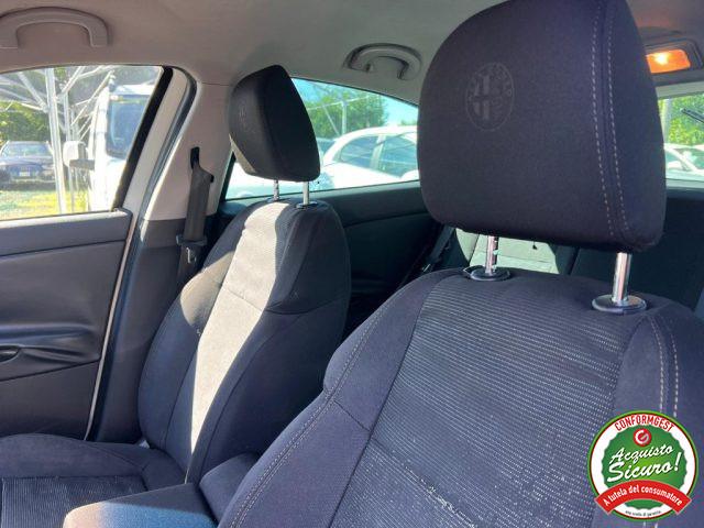 ALFA ROMEO Giulietta 1.6 JTDm-2 105 CV Distinctive