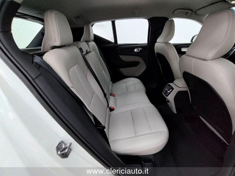 Volvo XC40 B4 AWD Geartronic Momentum Pro