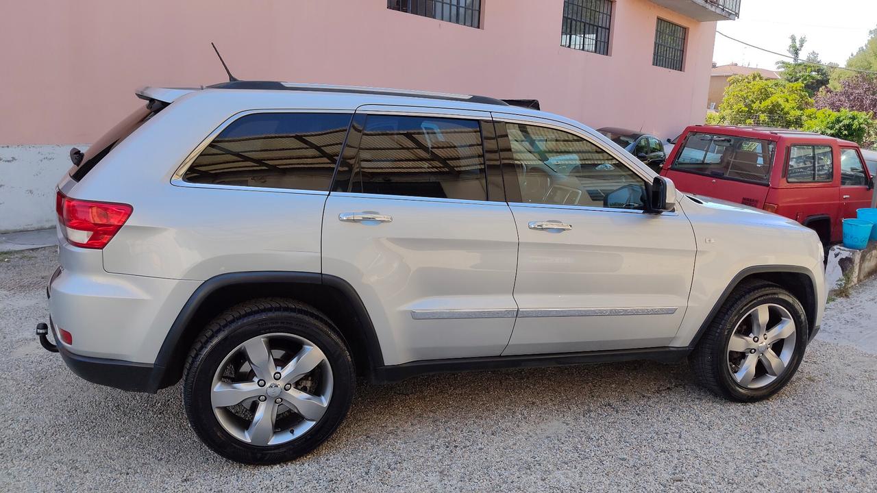 Jeep Grand Cherokee 3.0 CRD Overland + Gancio