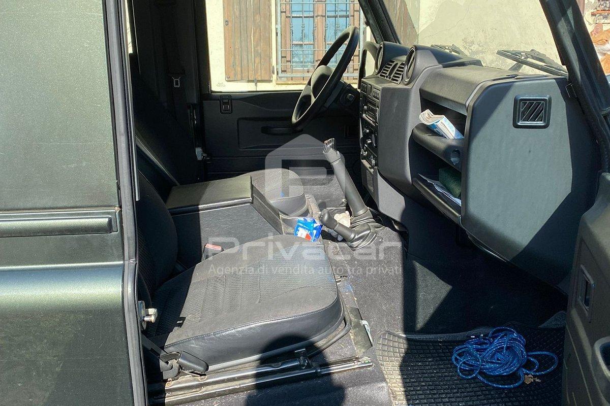 LAND ROVER Defender 90 2.4 TD4 Station Wagon S