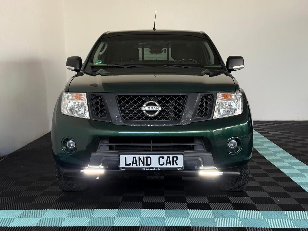 Nissan Navara 2.5 dCi 190CV King Cab SE HARD TOP