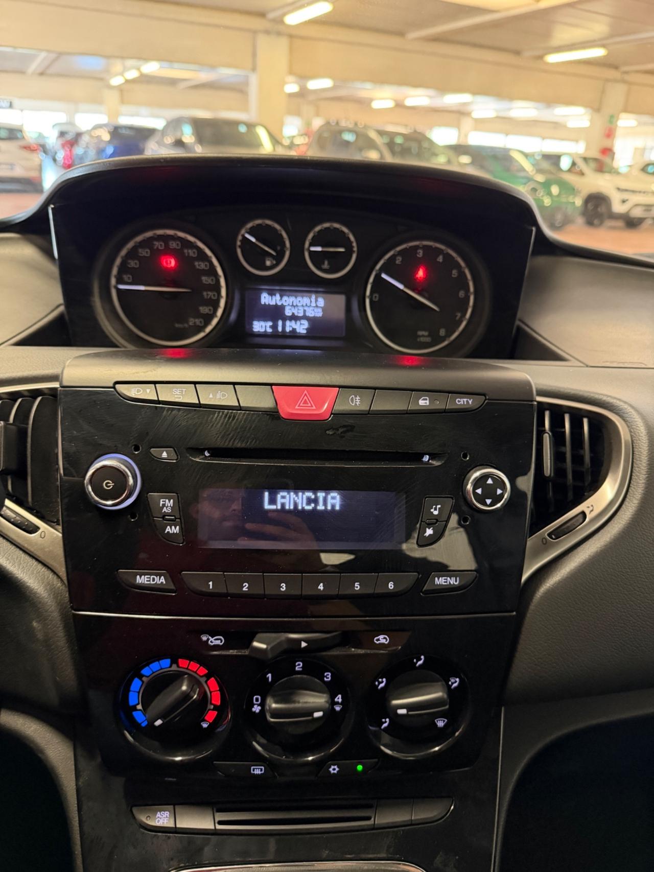 Lancia Ypsilon 1.2 69 CV 5 porte S&S Gold