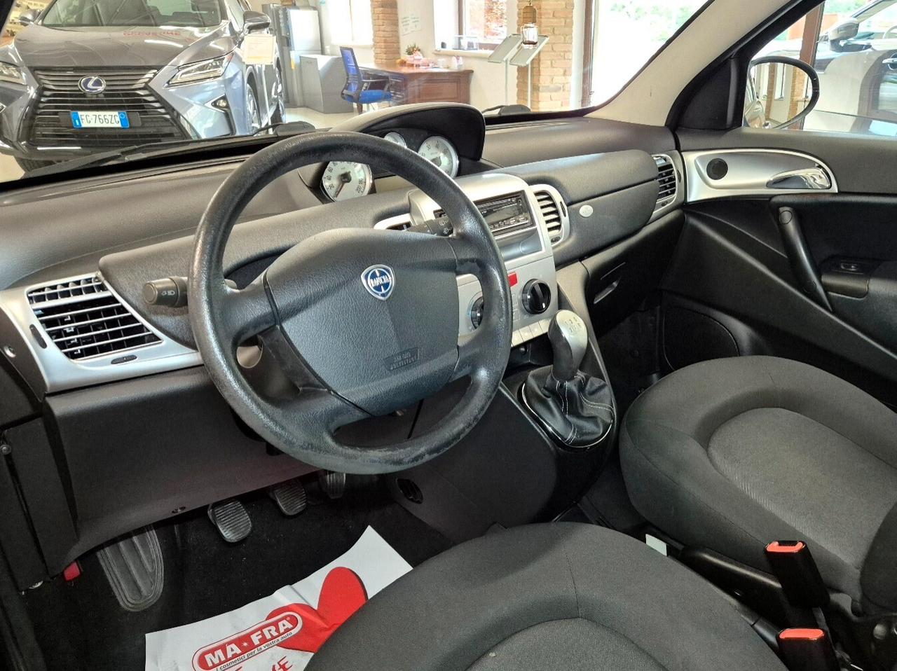Lancia Ypsilon 1.3 MJT 75 CV Diva