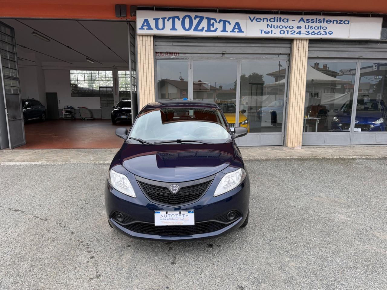 Lancia Ypsilon 1.0 Hybrid Ecochic Silver