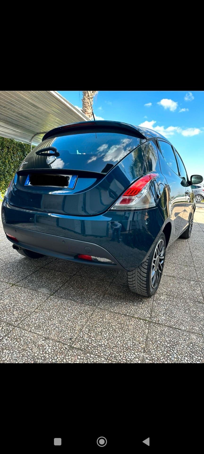 Lancia Ypsilon 1.2 69 CV GPL Ecochic - 2015