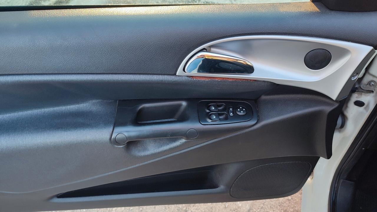 Lancia Ypsilon 1.2 Oro