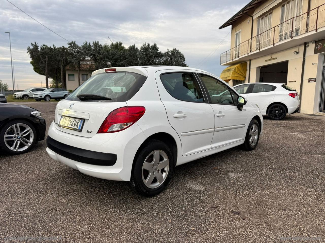 PEUGEOT 207 1.4 VTi 95 CV 5p. Millesim 200