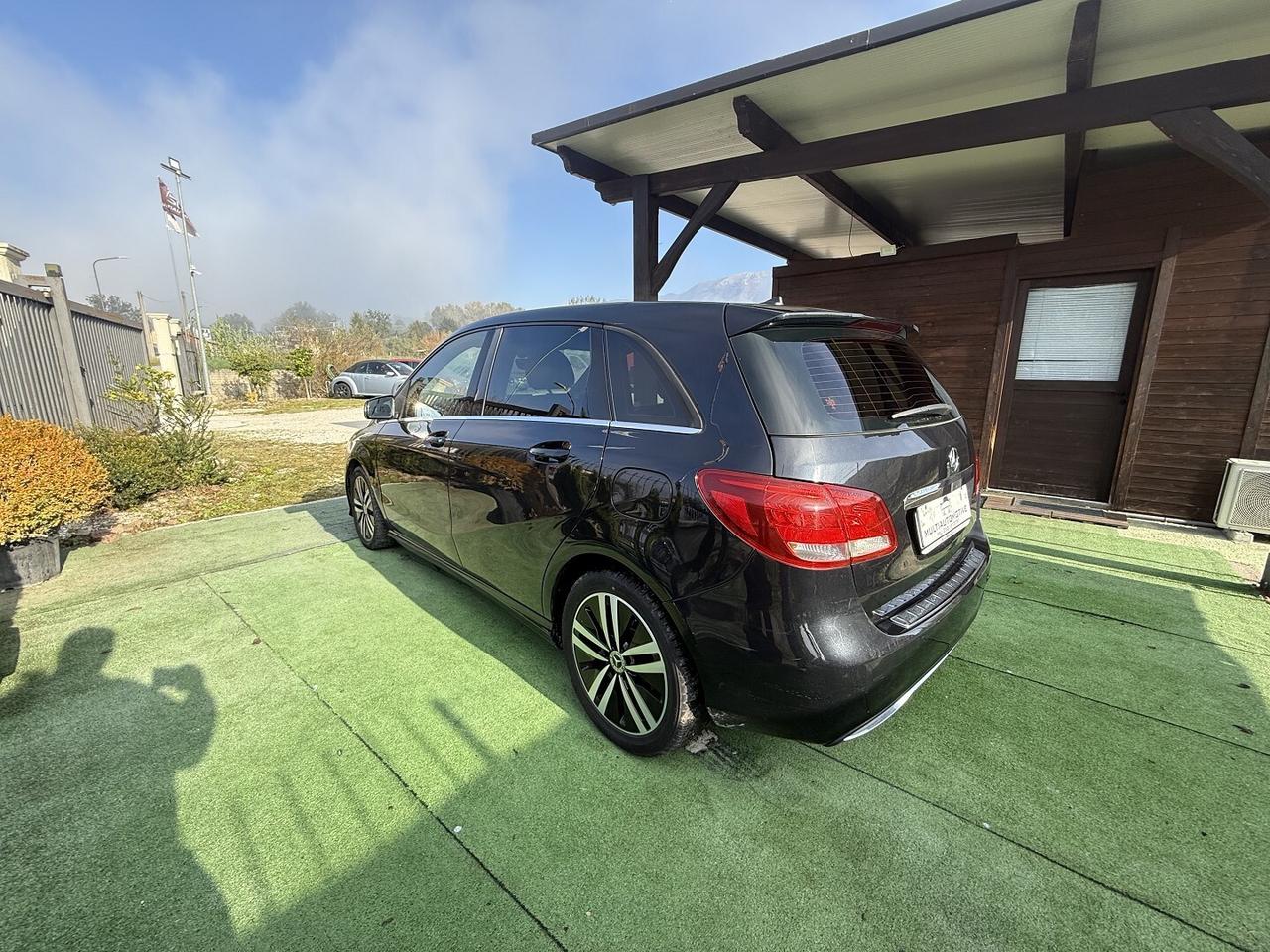 MERCEDES CLASSE B 180D