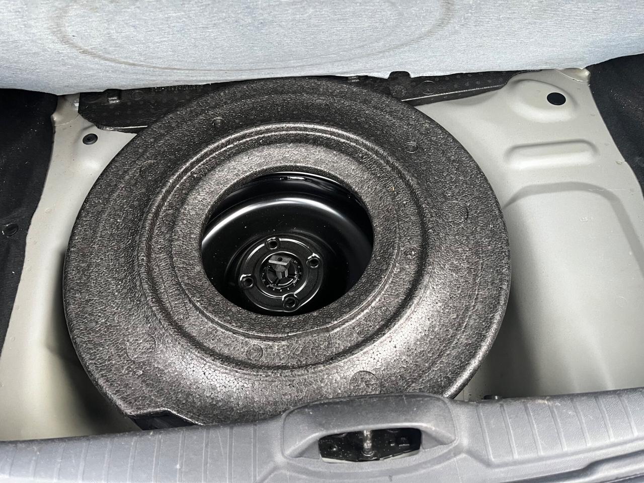 PEUGEOT 208 NEOPATENTATI