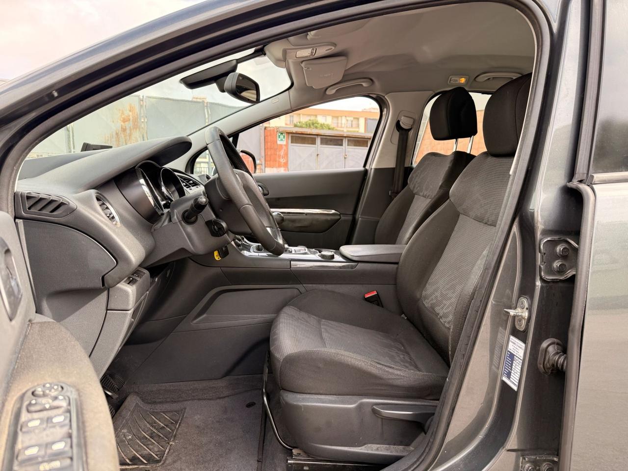 Peugeot 3008 1.6 HDi 112CV Business