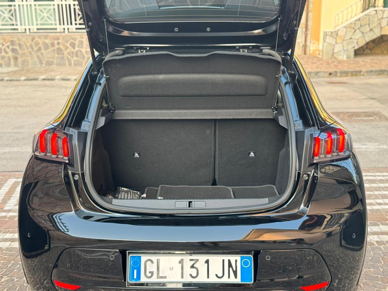 Peugeot 208 GT 1.2 EAT8 130 CV