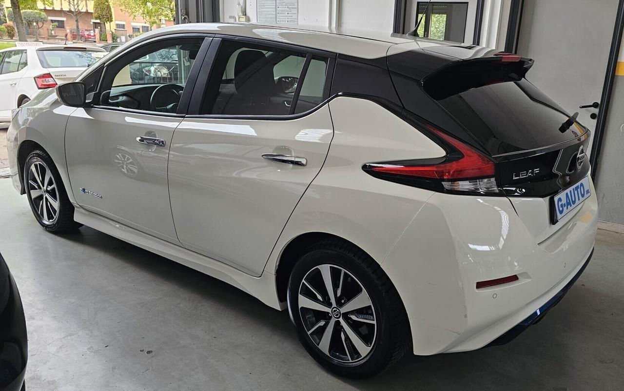 Nissan Leaf Acenta 40 kWh Hatchback 25.000 KM