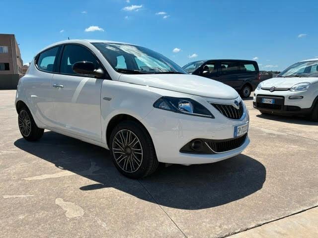 Lancia Ypsilon 1.0 FireFly 5 porte S&S Hybrid Gold