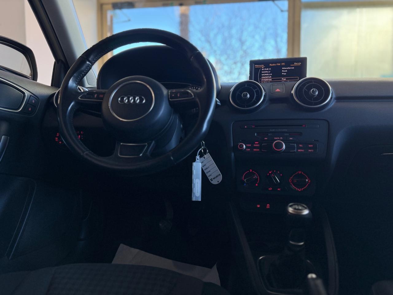 Audi A1 1.6 TDI 105 CV Attraction sline