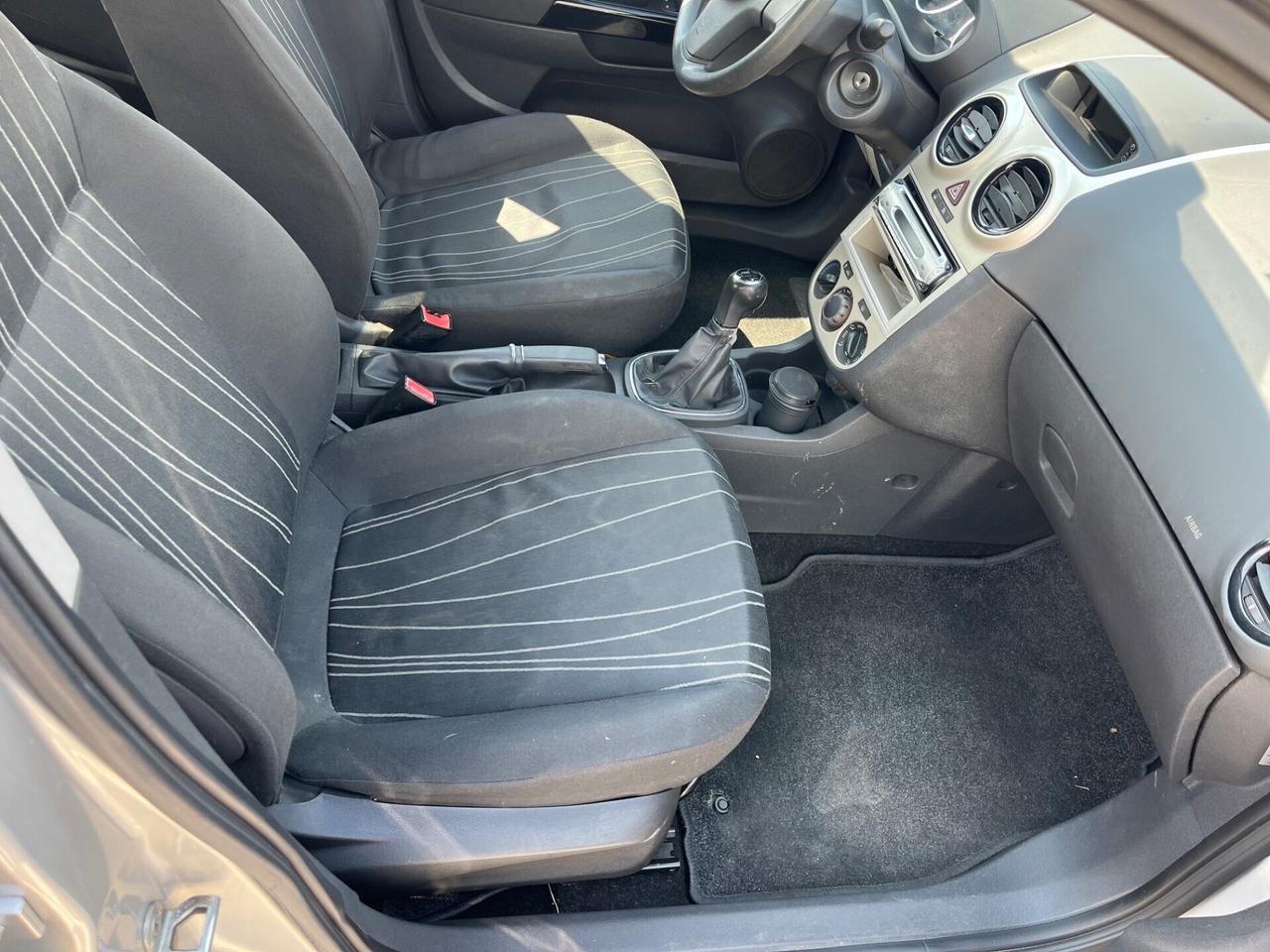 Opel Corsa 1.2 5 porte Club 62.000 km