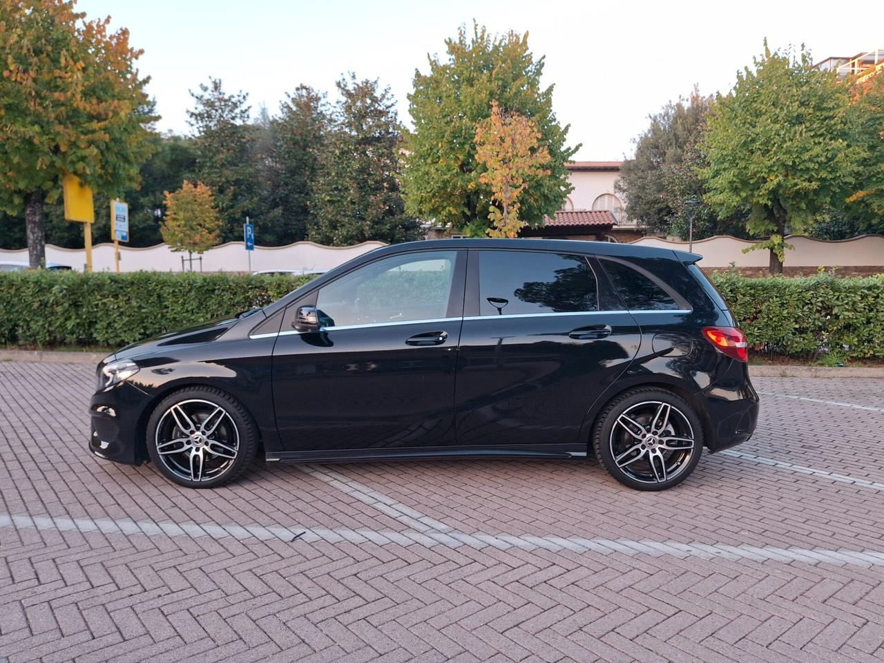 Mercedes-benz B 200 d Automatic Premium - 87000km