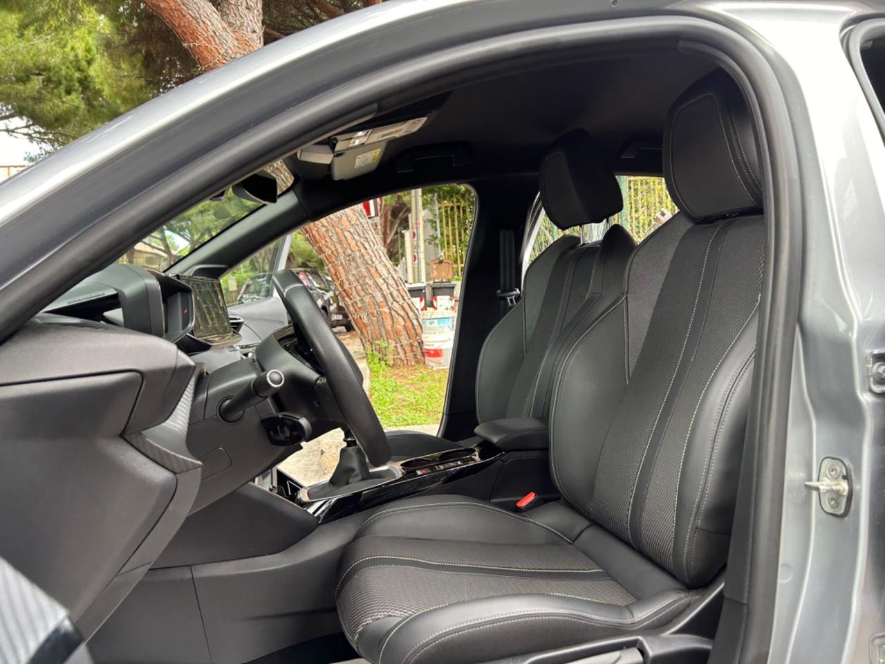 Peugeot 208 100 Stop&Start GT LINE