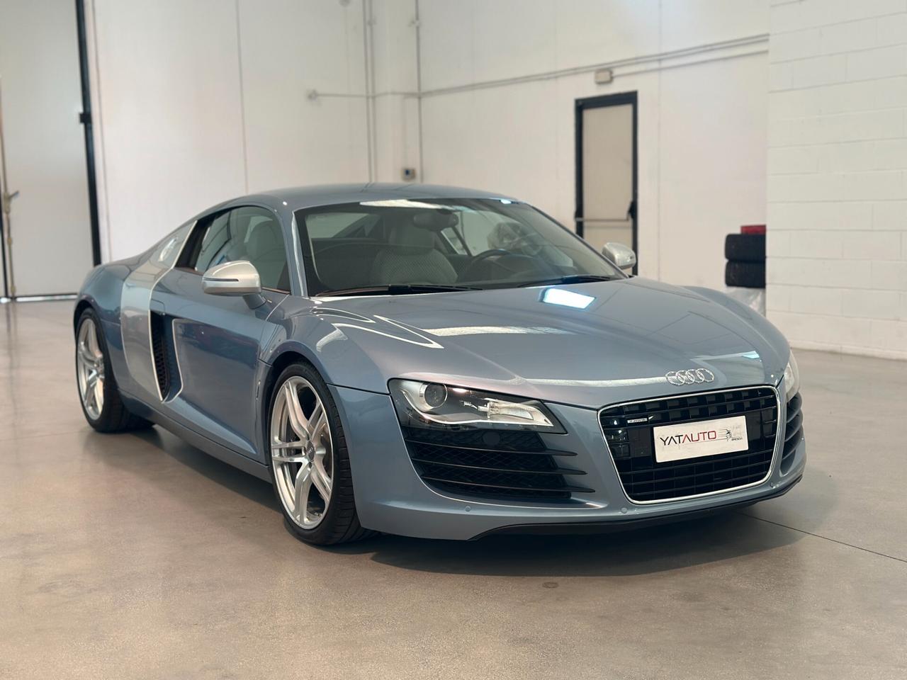 Audi R8 4.2 V8 FSI quattro R tronic