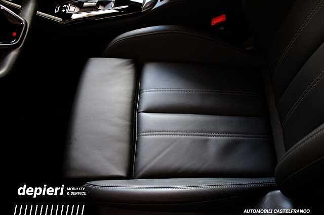 Audi Q5 TDi S tronic quattro Launch edition one mHEV+