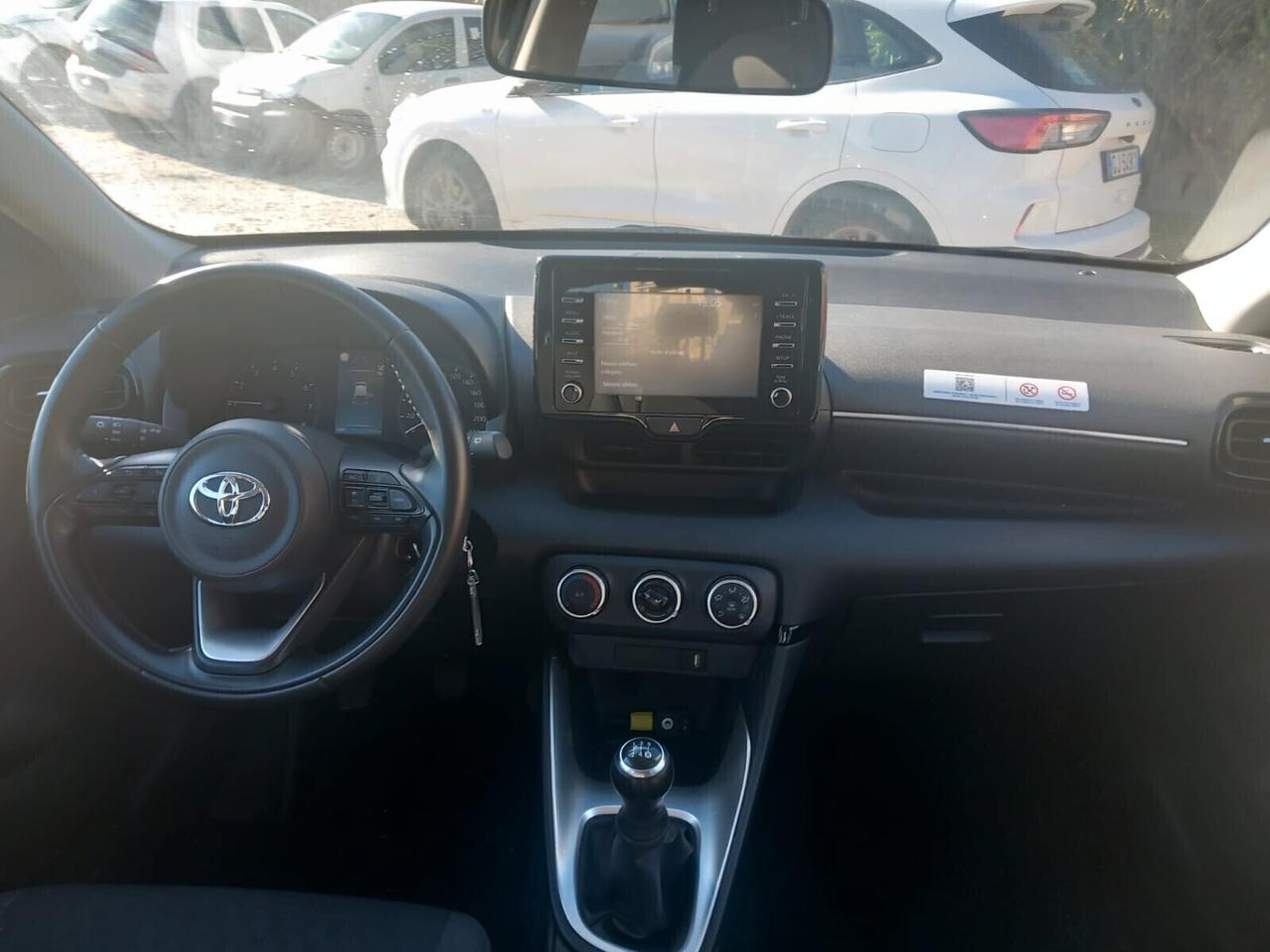 Toyota Connect 1.0 VVT-i 72 CV 5 porte x-play