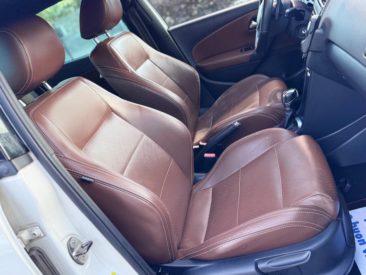 VW Polo GTI 1.4 TSI 180cv DSG 2010 Interno Tabacco