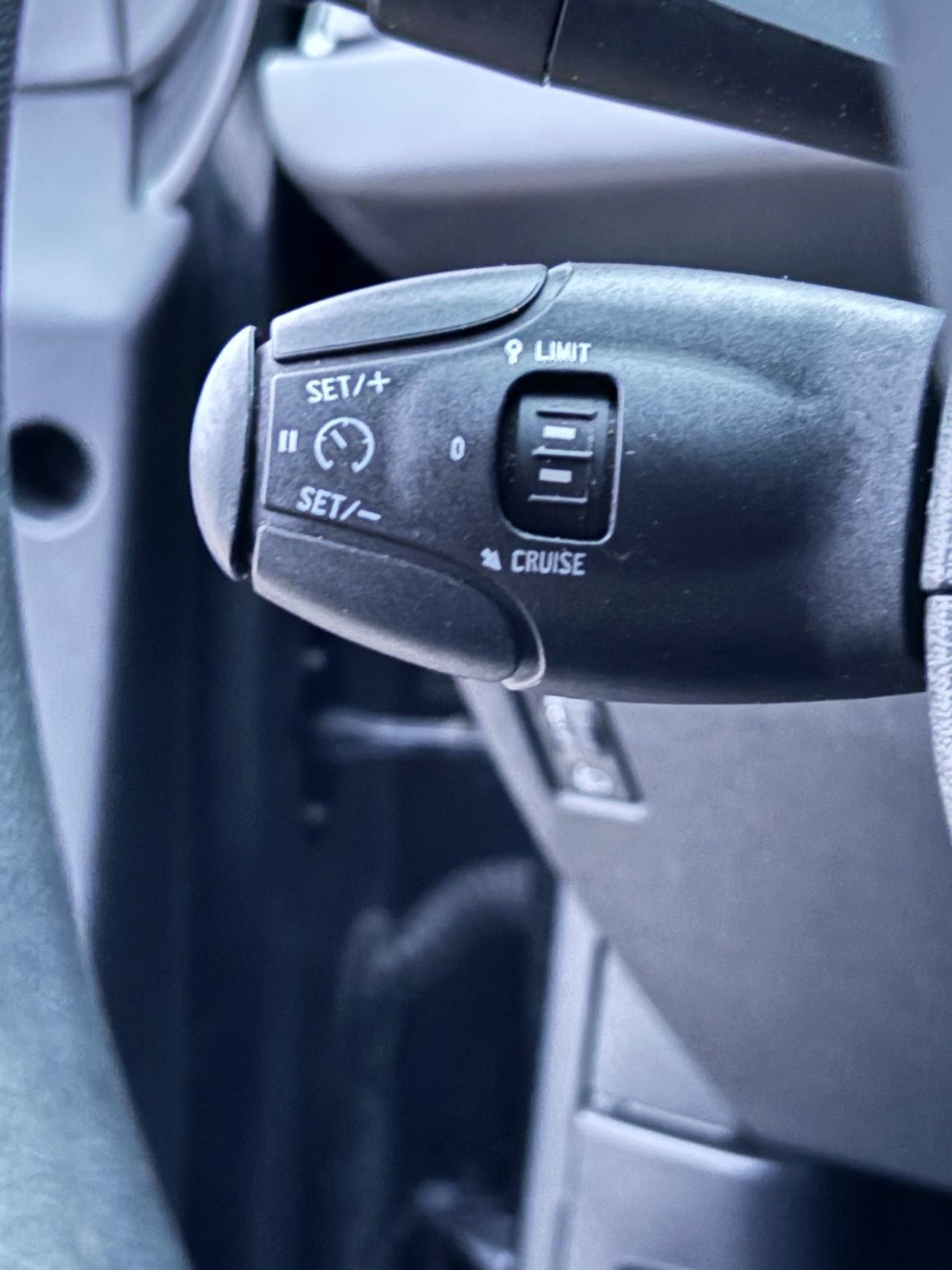 Peugeot 208 BlueHDi 75 5 porte Allure