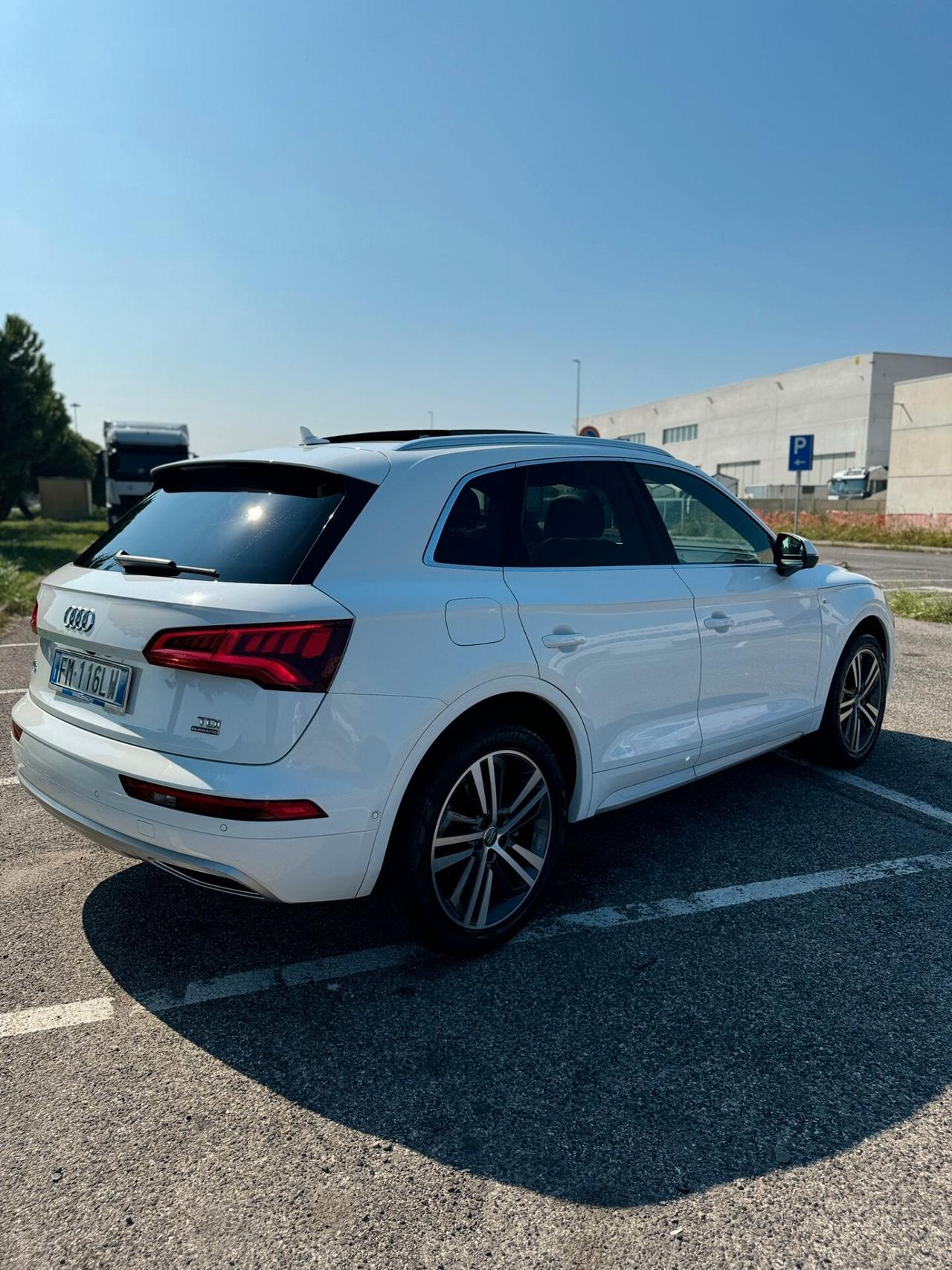 Audi Q5 2.0 TDI quattro S tronic line plus