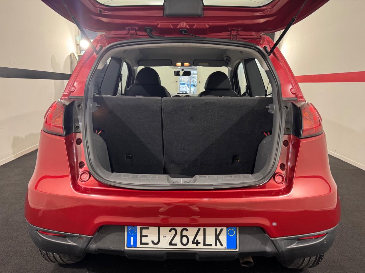 Mitsubishi Colt 1.1 12V 3p.GPL Special Action Model