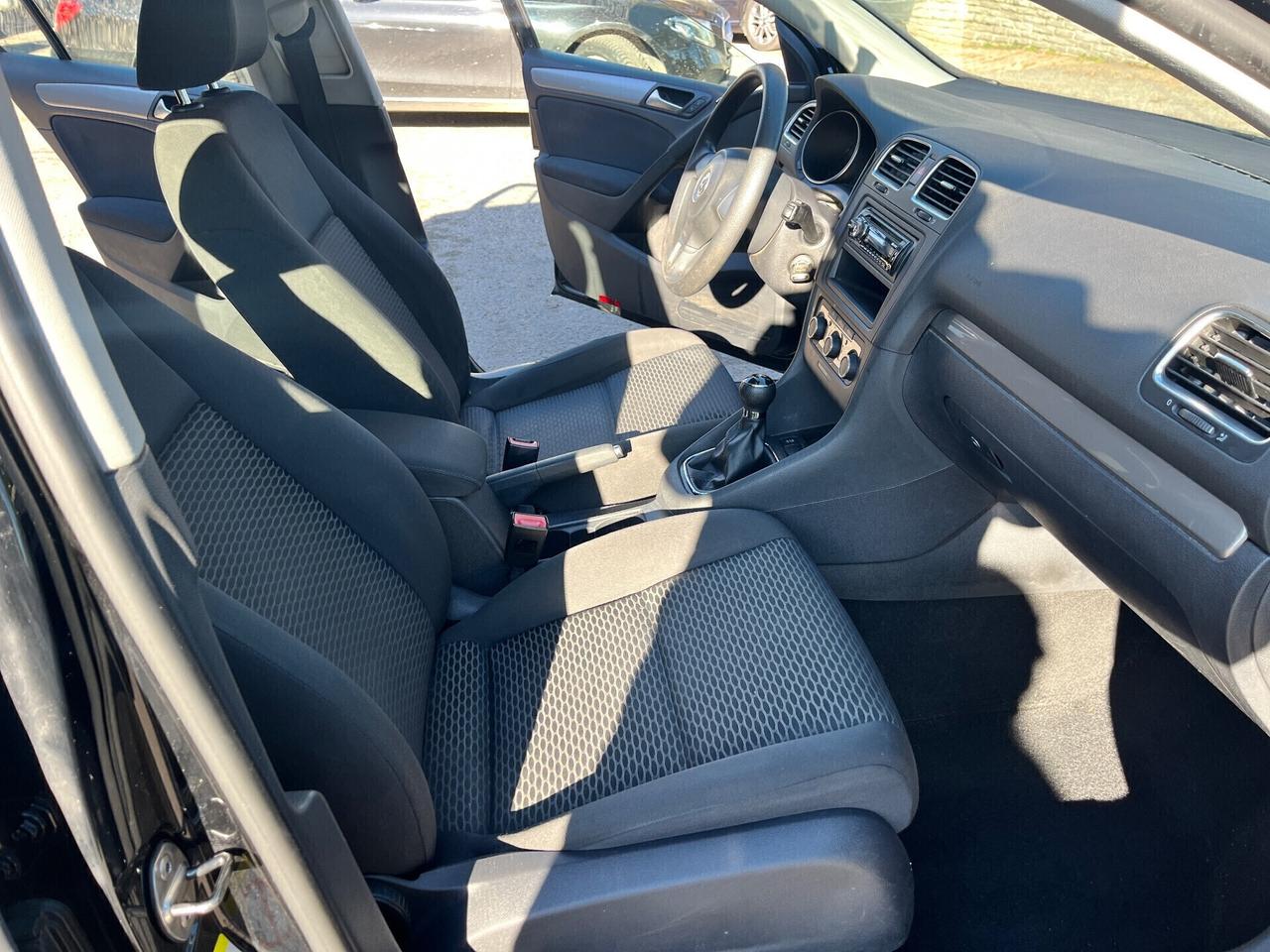 Volkswagen Golf 1.6 TDI DPF 5p. United