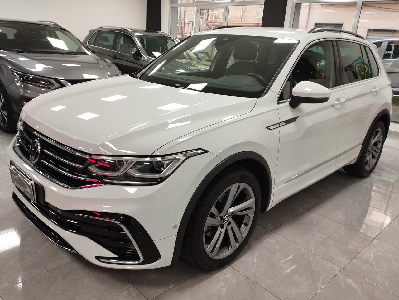 Volkswagen Tiguan 2.0 TDI 150 CV SCR DSG R-Line