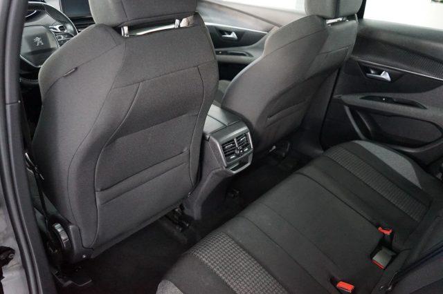 PEUGEOT 3008 BlueHDi 130 S&S EAT8 Active Business