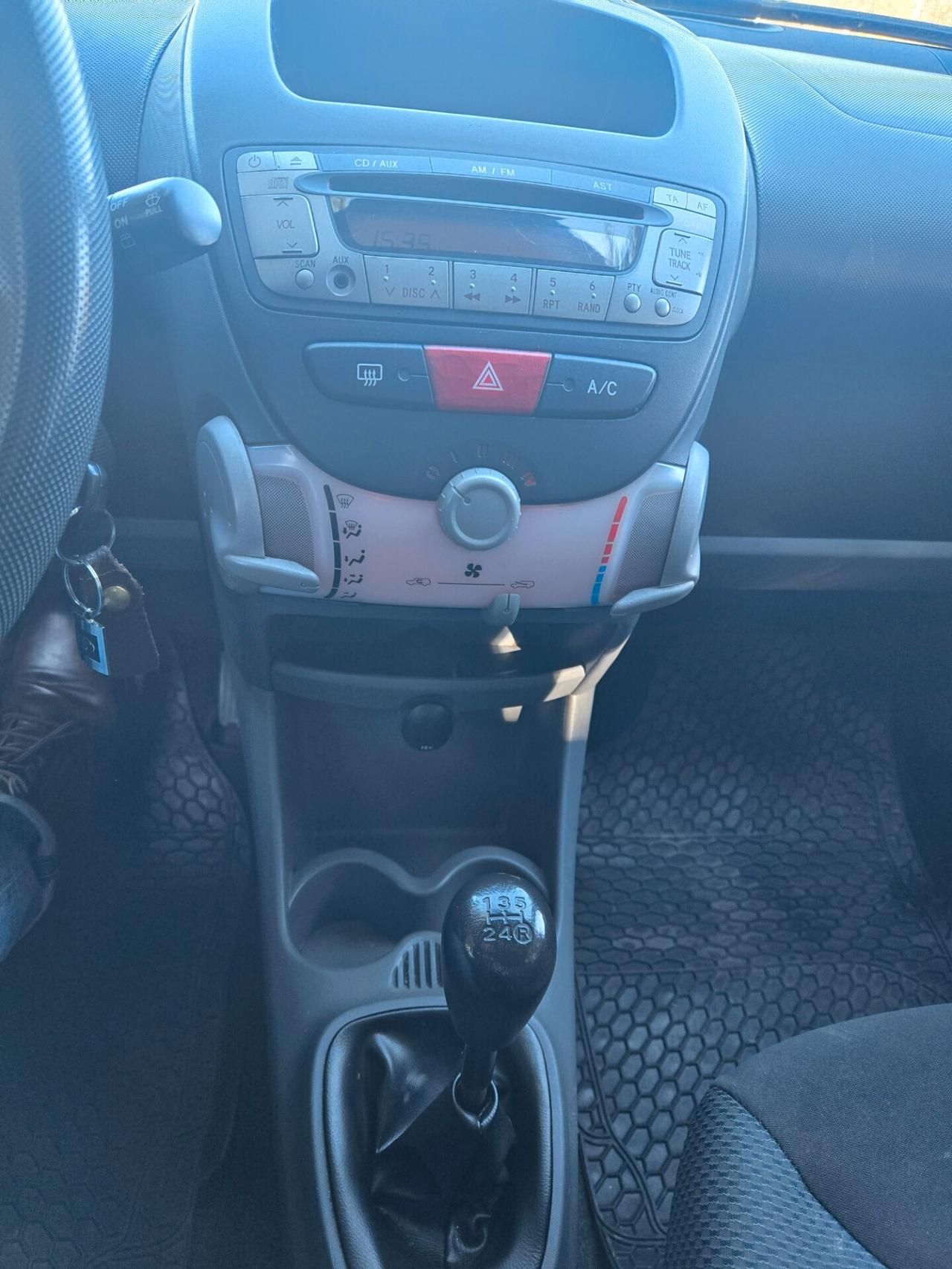 Toyota Aygo 1.0 12V VVT-i 3 porte Sol