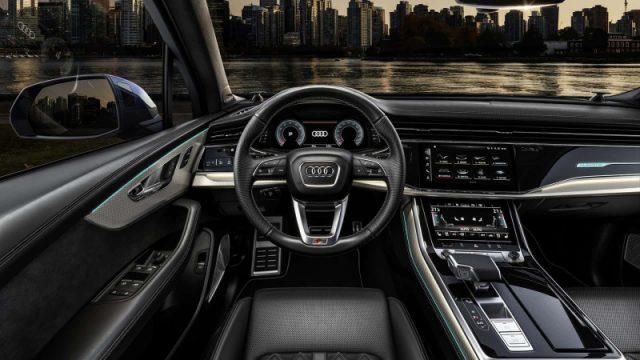 AUDI Q7 SUV 55 TFSI quattro tiptronic Business Advanced