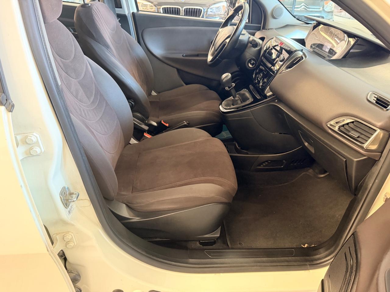 Lancia Ypsilon 1.2 69 CV 5 porte GPL Ecochic Gold
