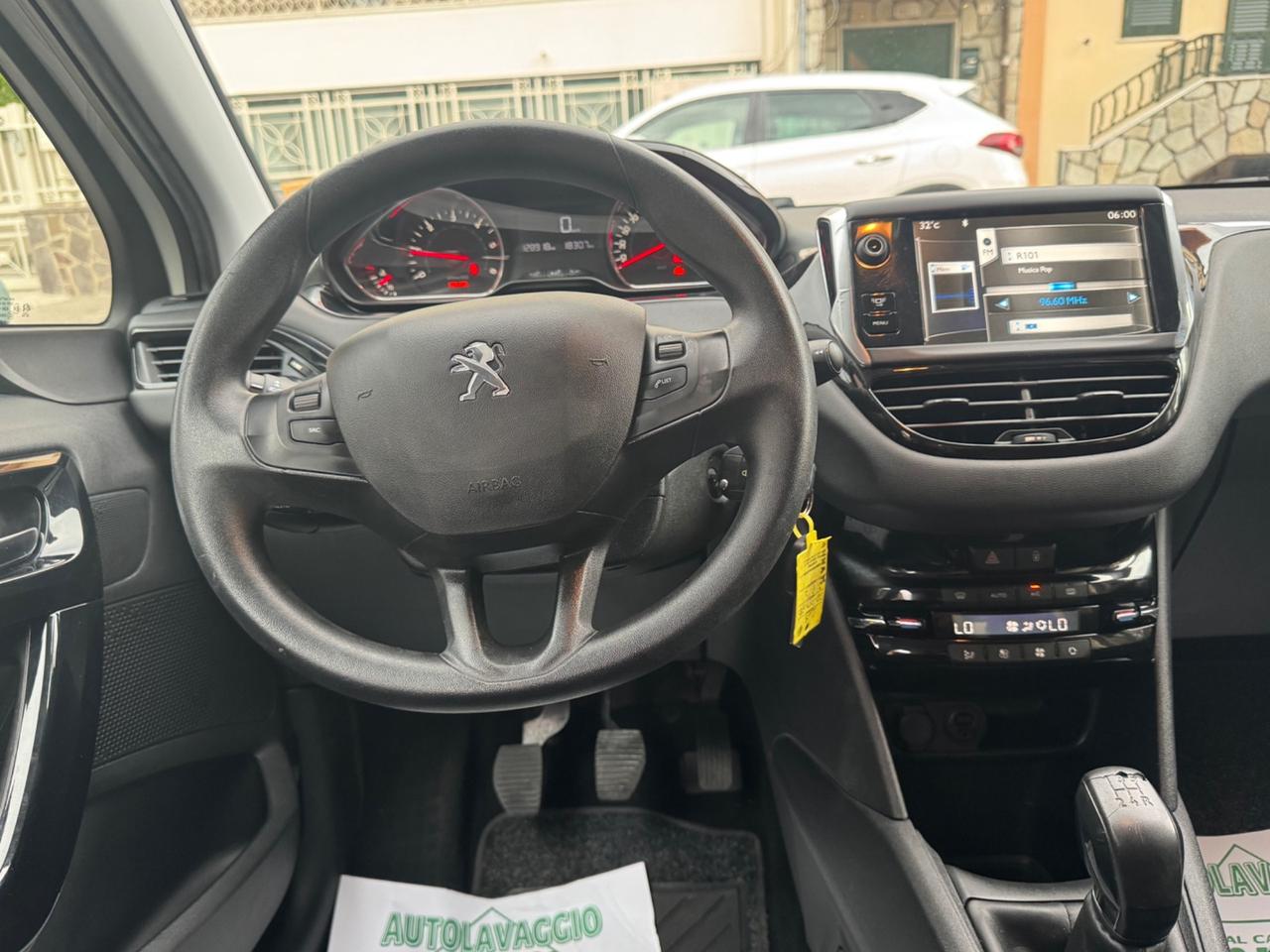 Peugeot 208 1.6 e-HDi 92 CV Stop&Start 5 porte Allure