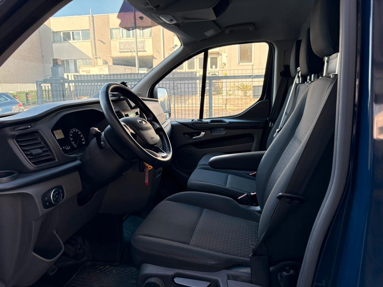 Ford TRANSIT CUSTOM L2 H1 Hybrid EcoBlue 130 cv