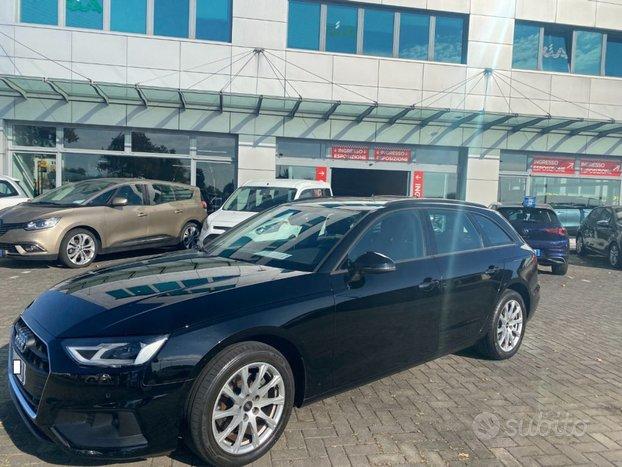 AUDI A4 Avant 30 TDI/136 CV S tronic Business