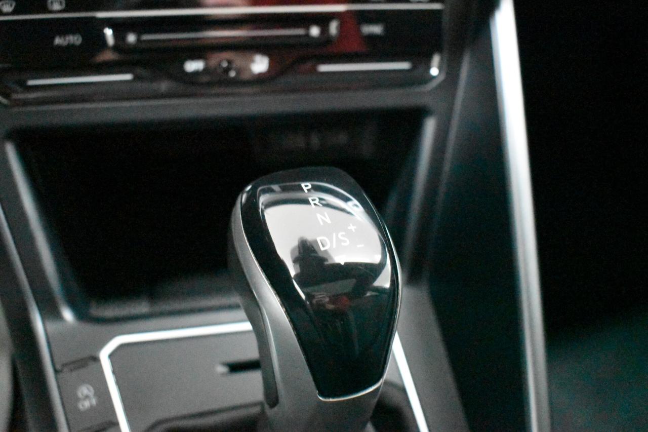 Volkswagen Taigo 1.0 TSI 110 CV DSG R-Line