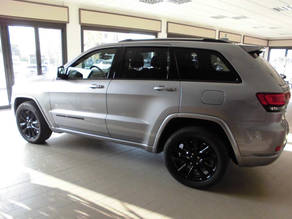 Jeep Grand Cherokee Grand Cherokee 3.0 V6 CRD 250 Multijet II Night Eagle