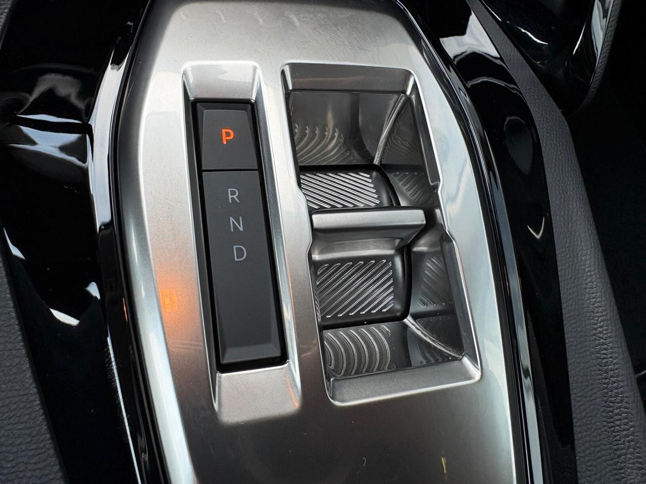 Peugeot 208 BUSINESS Hybrid 110 e-DCS6 SPOTICAR