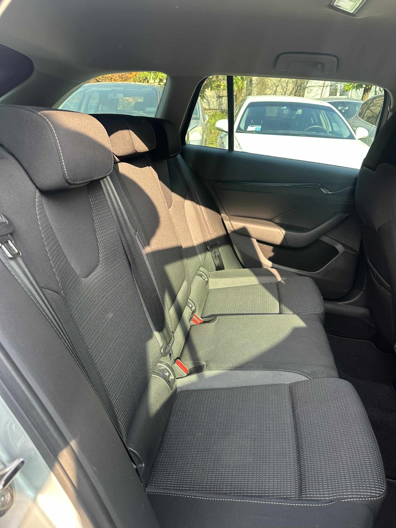 Skoda OCTAVIA 2.0 TDI EXECUTIVE KMCERT UNICOPR GARANZ