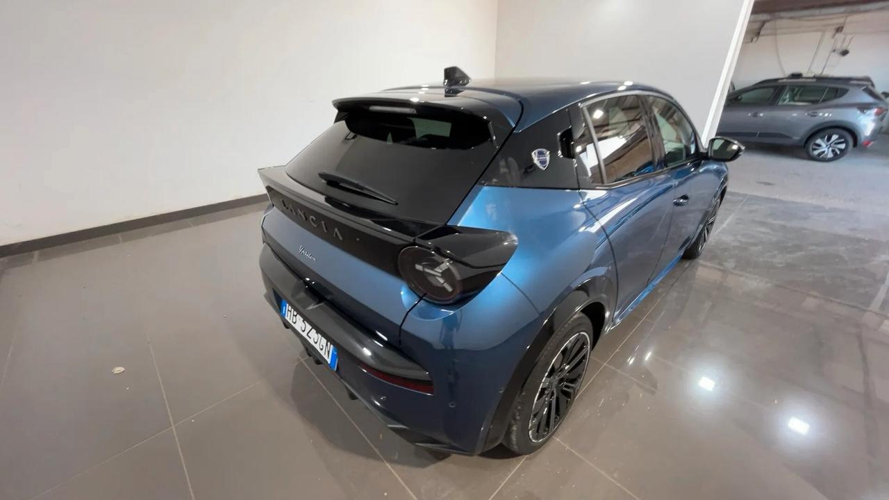 Lancia Ypsilon Hybrid e-DCT Edizione Cassina