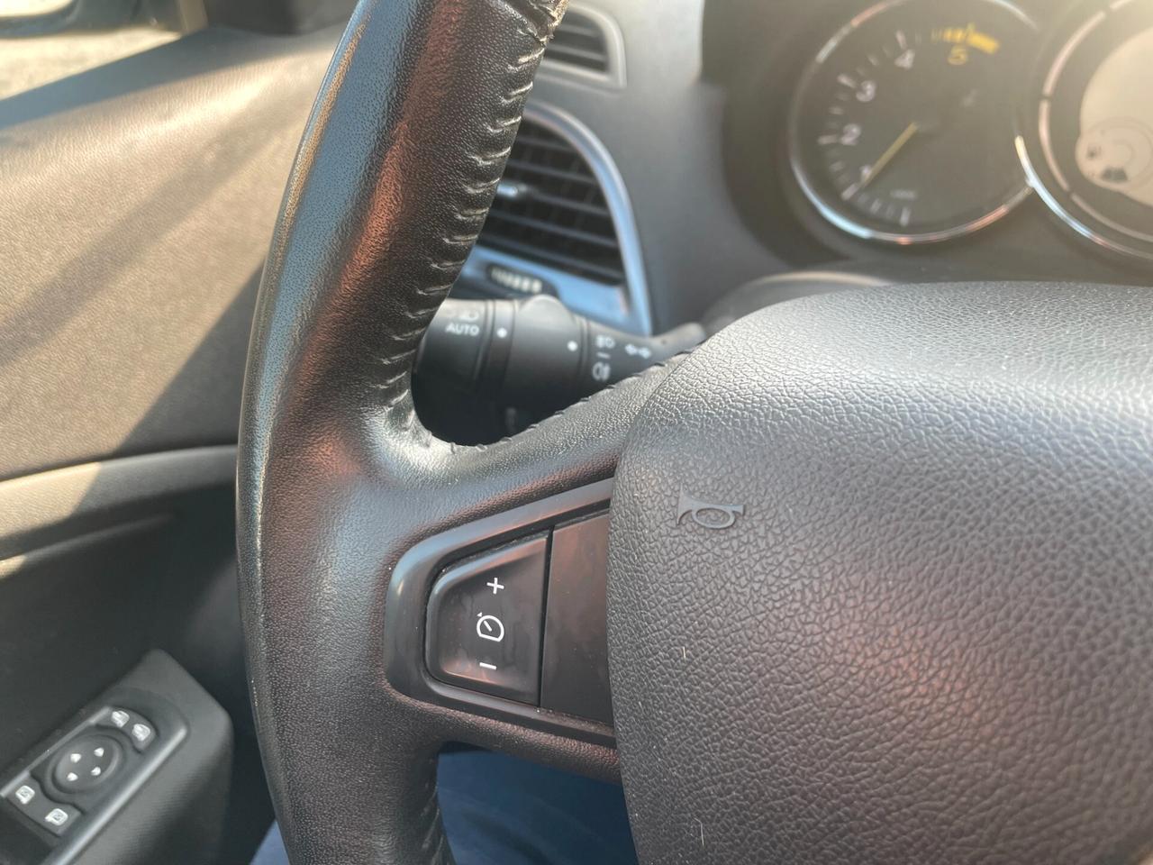 Renault Megane 1.5 dCi 110CV SporTour Limited DISTRIBUZIONE NUOVA