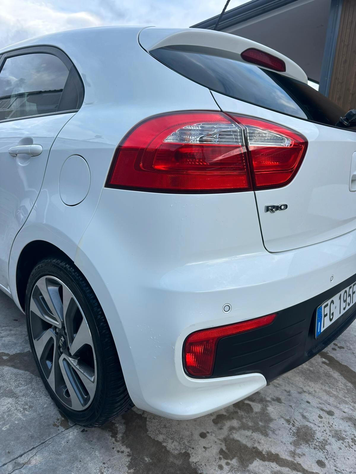 Kia Rio 1.4 CRDi 5p.S&S High Tech 12\2016