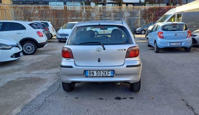 TOYOTA Yaris 1.3i 16V cat 5 porte Luna