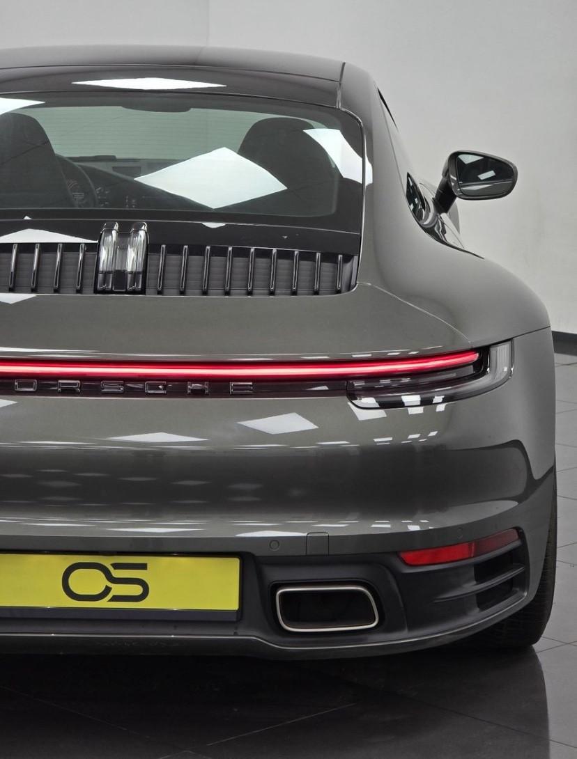 Porsche 911 Carrera