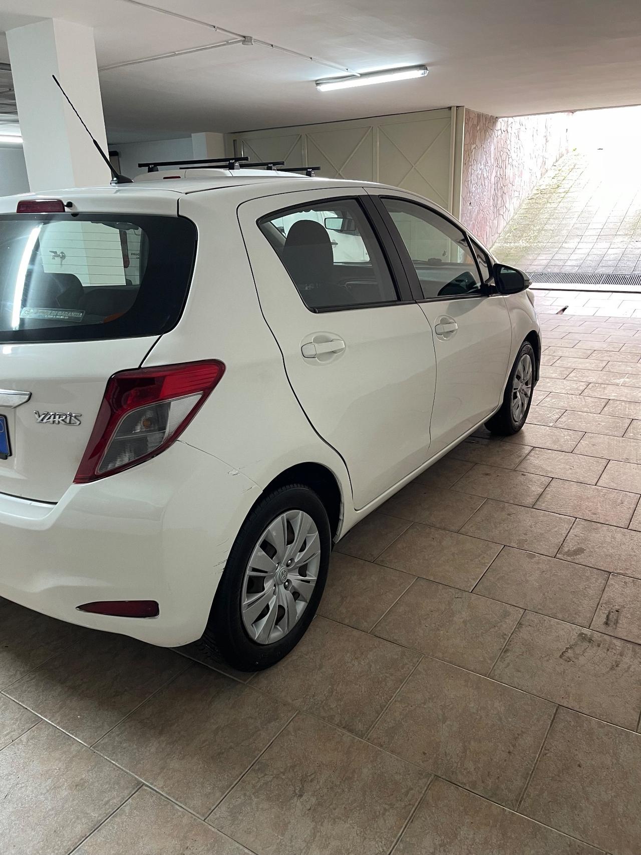 Toyota Yaris 1.3 5 porte Lounge